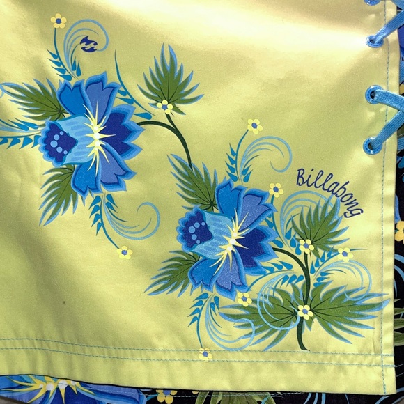 BILLABONG Women’s Reversible Tropical Print Skirt. Sz Waist 32. - Picture 6 of 7